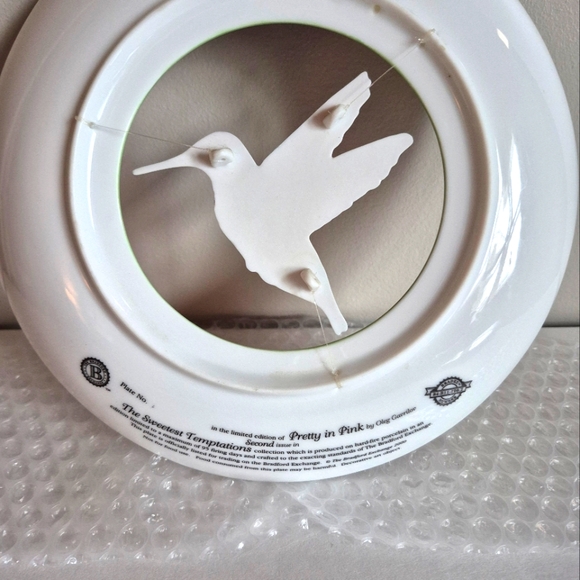 Hummingbird Wall decor plate. Bradford Exchange "Pretty in Pink." - Picture 2 of 3